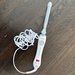 The Beachwaver Co. Dual Voltage Rotating Curling Iron